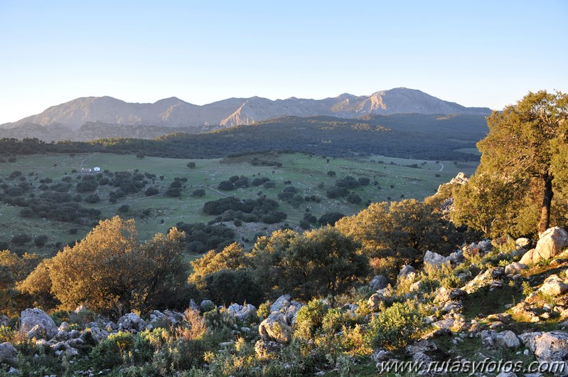 Subida a la Salamadre desde Villaluenga