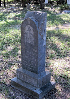 Gravestone of California Elizabeth Elam, wife of Malcolm Van Pelt