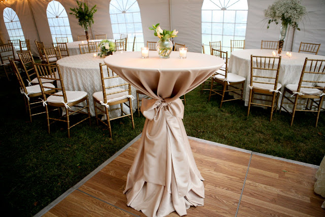  mixed textures yep that 39s burlap on the buffet table 