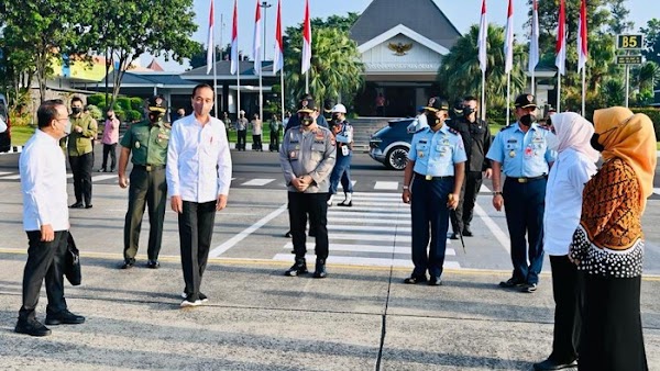 Bertolak ke Jateng, Jokowi akan Tinjau Pengembangan Kelapa Genjah