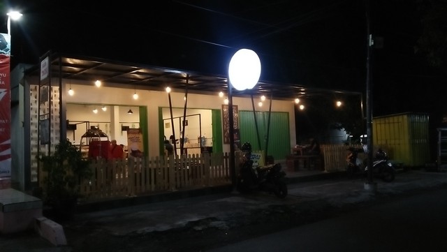 Food Court Terdekat dari Jalan Soekarrno Hatta, Jalan Utama Kota Probolinggo