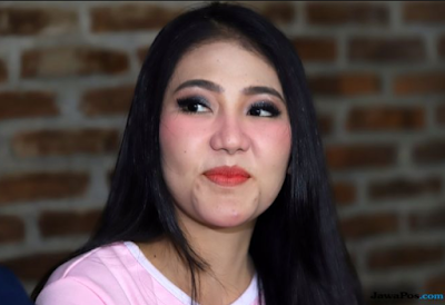  akan membagikan lagu dangdut koplo dari penyanyi terkenal ketika ini yaitu Via Vallen Download Full Album Lagu Via Vallen Mp3 Terbaru 2019 Gratis