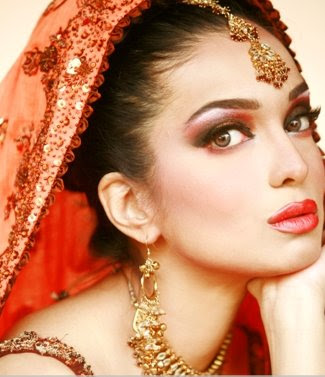 Pakistan actress Model Amna Haq Photo