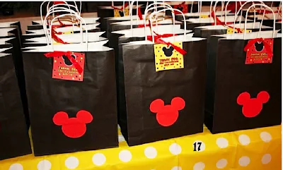 Mickey Favor Boxes.