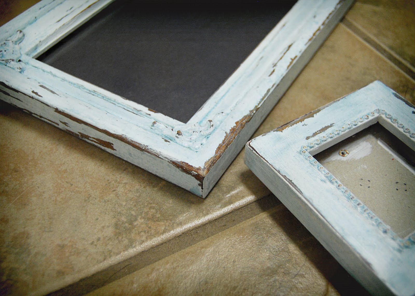 The Decorating Bug: Do-It-Yourself Wednesday: Distressing Wood