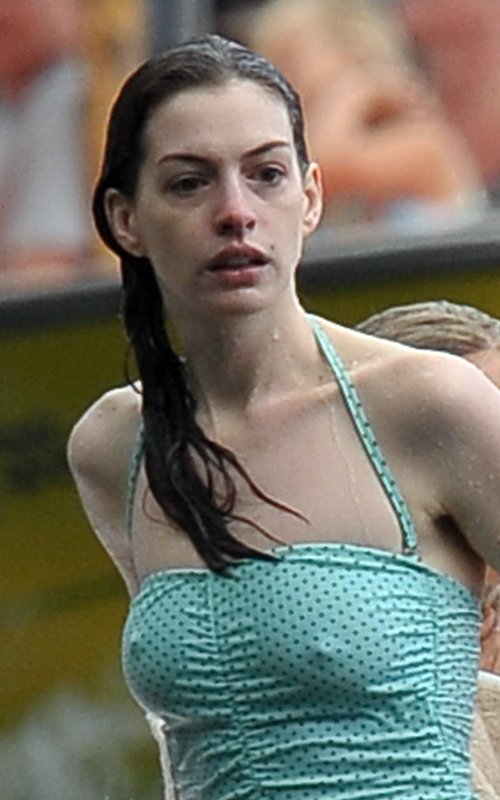 Anne Hathaway in Bikini in Italy 