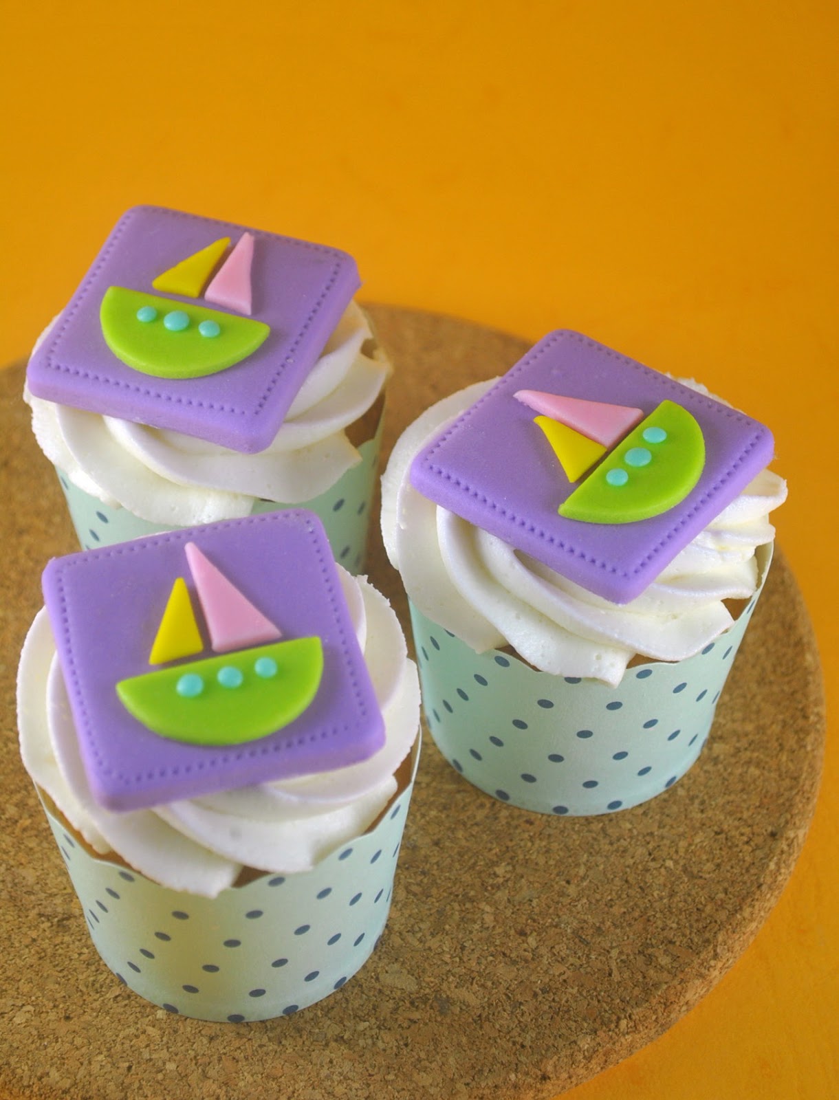 bakery cook and tips: How to Make Boat Cupcakes