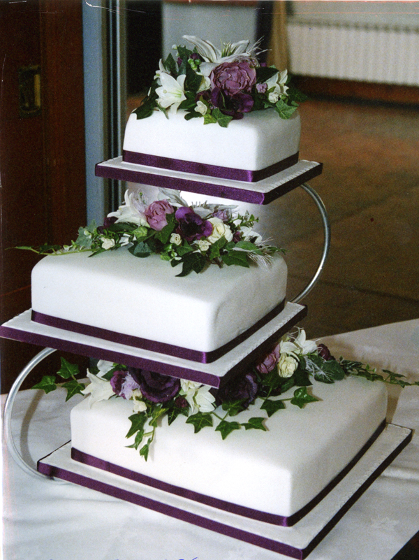 3 Tier Wedding Cake Designs 1