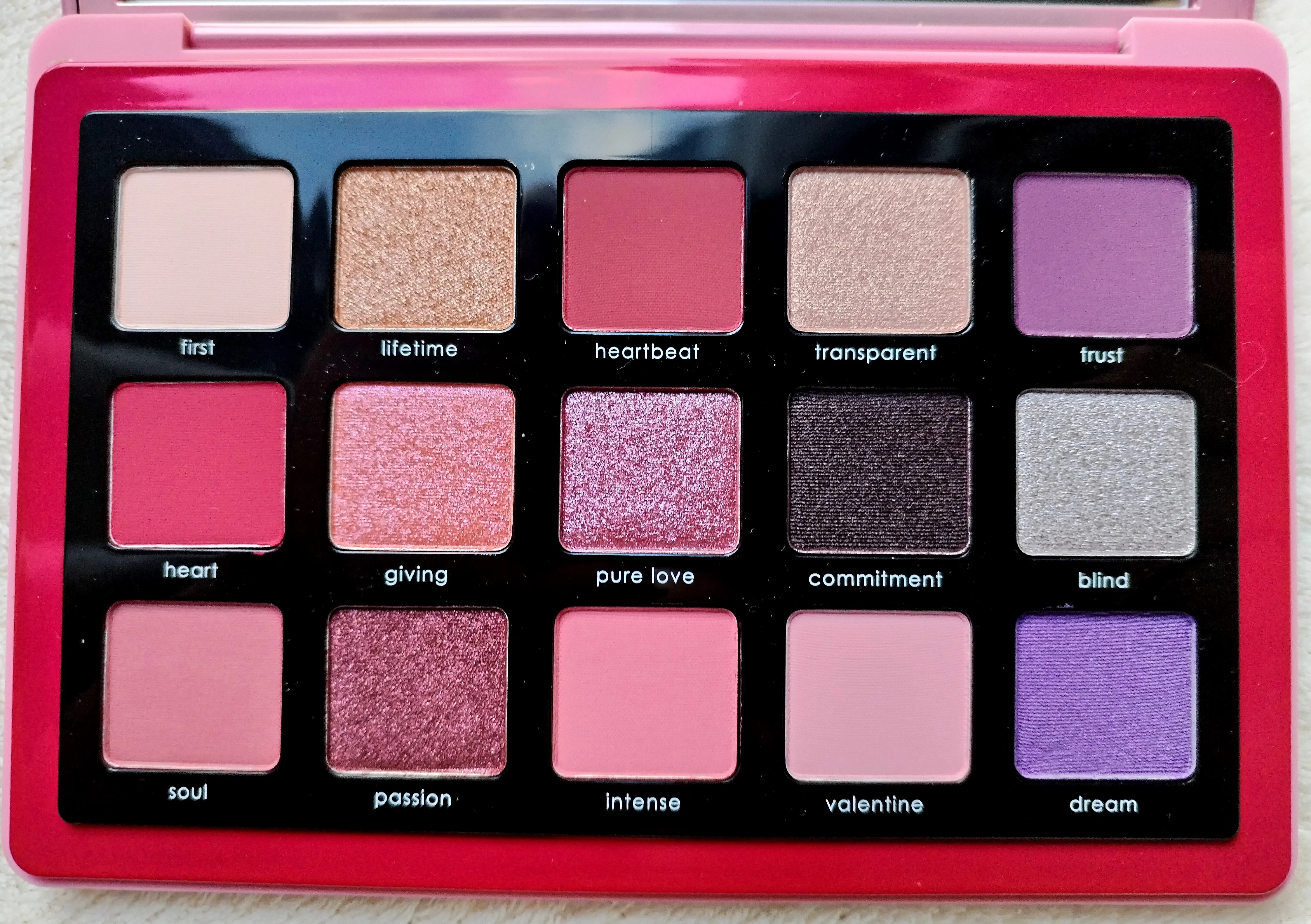 avis love palette natasha denona