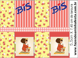 Girl Praying: First Communion Free Printable Candy Bar Labels. 