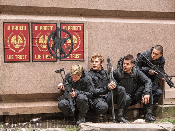 peeta finnick mockingjay part 2 still