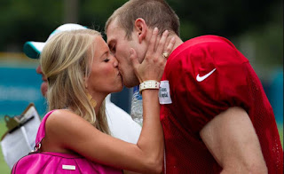  Valentine Kiss Between Ryan And His Wife Lauren 