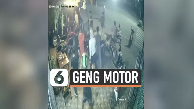 GENG MOTOR BENTROKAN DI JALAN ADAM MALIK MEDAN 