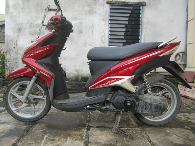 Sơn phối màu xe Yamaha Luvias GTX màu trắng đỏ