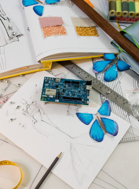 butterfly dress intel moda y tecnología juntos