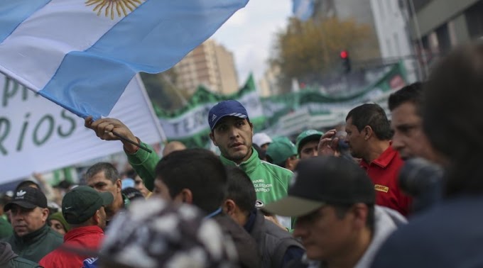 Contundente movilización sindical contra el Gobierno argentino