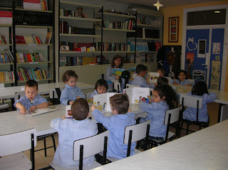 http://lecturaboscos.blogspot.com.es/2016/04/infantil-visita-la-biblioteca-escolar.html#more