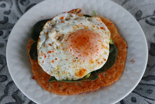 Tostada de queso mozzarella