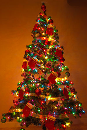 Christmas Decorations on What Are The Most Common Christmas Decorations    Literasura