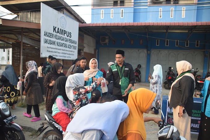 HMI Cabang Aceh Timur dan Mahasiswa Kampus Akubank Nusantara Bagikan 1000 Takjil Gratis 