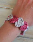 http://translate.googleusercontent.com/translate_c?depth=1&hl=es&rurl=translate.google.es&sl=auto&tl=es&u=http://happyberrycrochet.blogspot.co.uk/2013/05/quick-and-simple-crochet-heart-bracelet.html&usg=ALkJrhg3cvguBAd2htInsSl766gaVbcigQ