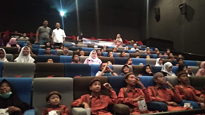 Apersi Sumsel Gelar Nobar Film Hayya bersama Anak Yatim Piatu