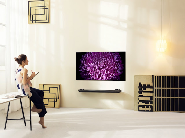 LG Signature OLED TV W