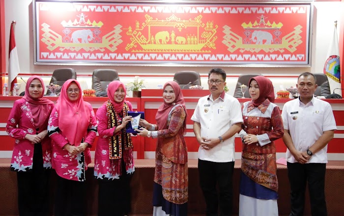 Sambangi Lampung Selatan, TP PKK Kabupaten Kampar Sharing Program PKK