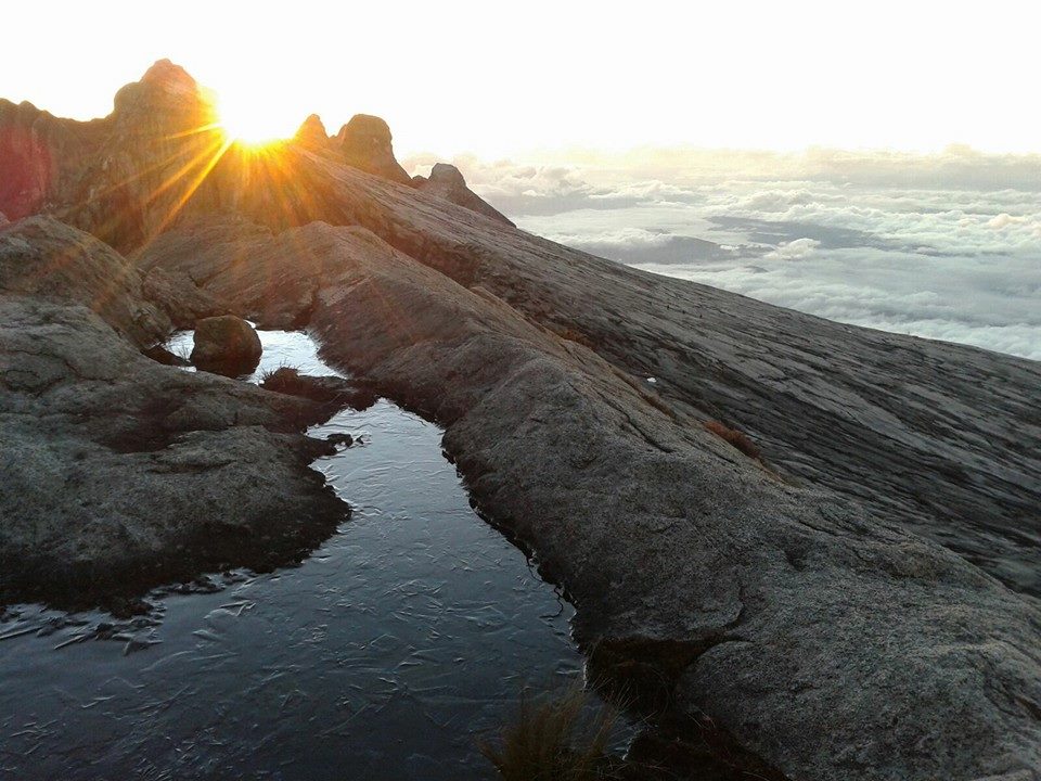 SABAH (Kota Kinabalu Tours): PAKEJ MENDAKI GUNUNG KINABALU 