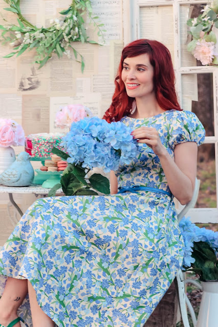 COLLECTIF MAINLINE DEMIRA DREAMY FLORAL SWING DRESS