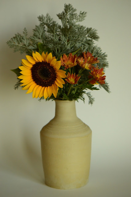 small sunny garden, desert garden, amy myers, monday vase meme, sunflowers, chrysanthemums, artemisia powis castle, ceramics, stoneware, potter