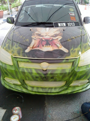 Real Predator Face Airbrush Design on Car