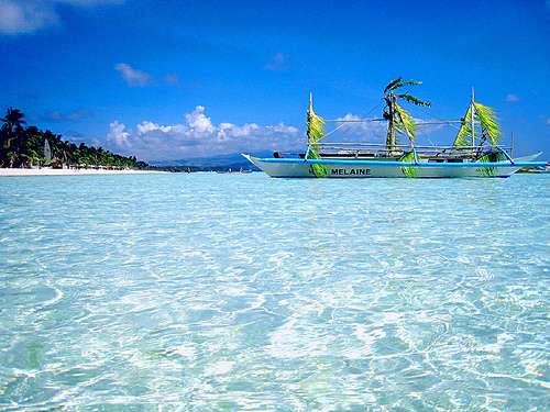 Clear sea water in Boracay Island