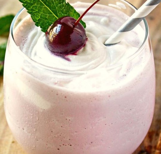 WINE MILKSHAKES #drinks #cocktails