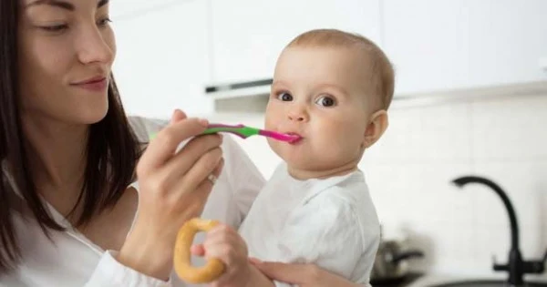 Tips Memberikan Makanan Pada Bayi Dalam Keadaan Darurat