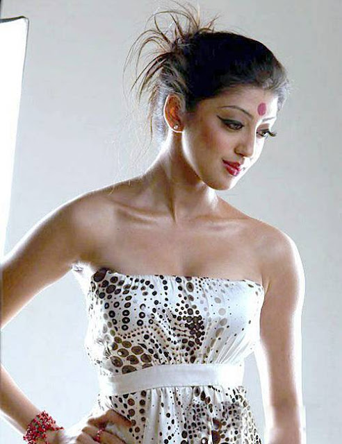 Download Hot South Indian Masala Actress Pictures