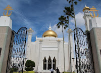 Masjid Kubah Emas Juga Ada di Brunei!