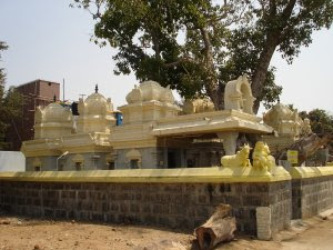 Shanmuga Vinayagar Temple in Ezhichur
