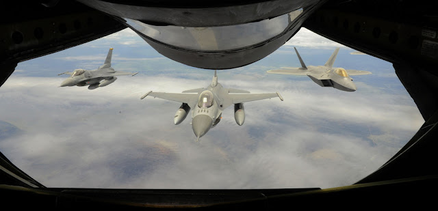 Solo Turk formation air refuelling