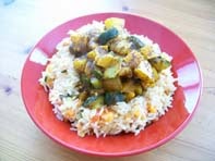 vegan essen in wien - Veganer Gemüse-Reis mit Kartoffel-Zucchini-Curry - Indien (veganes Rezept für 2 Personen) - hauptspeise