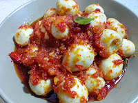 http://masakan-makanan-dan-minuman.blogspot.com/2015/08/telur-puyuh-masak-pedas.html