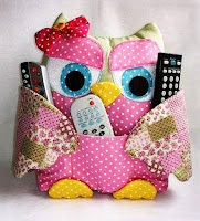 2 in 1 - Pillow + Remote Holder ( Free Pattern)