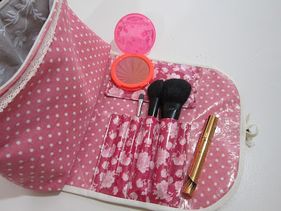 neceser maquillaje, cosmetics bag, brochas, brush roll, costura, couture, sewing