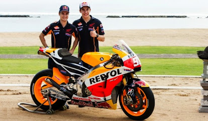 Tampilan Motor Repsol Honda Livery MotoGp 2015 Terbaru