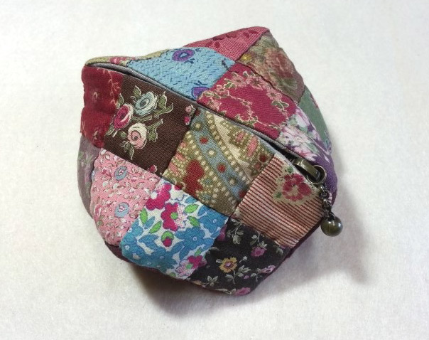 Small Zipper Coin Purse. Quilting and patchwork