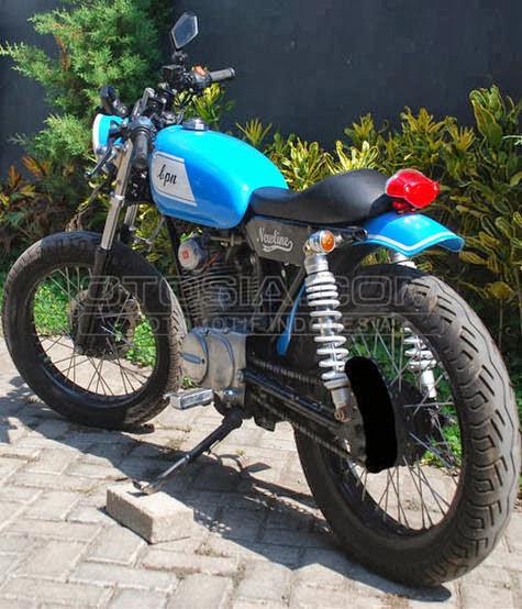 MODIFIED HONDA GL 125 DEUS SHOWN FRESH