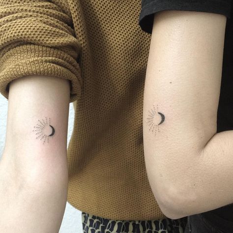 tatuagens femininas da lua