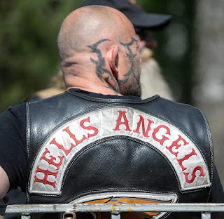   hells angels kutte, hells angels kutte kaufen, hells angels kutte ebay, hells angels kutte abzeichen, hells angels kutte bedeutung, hells angels kuttenverbot, bandidos kutte kaufen, hells angels jacket shop, hells angels kutte abzeichen bedeutung