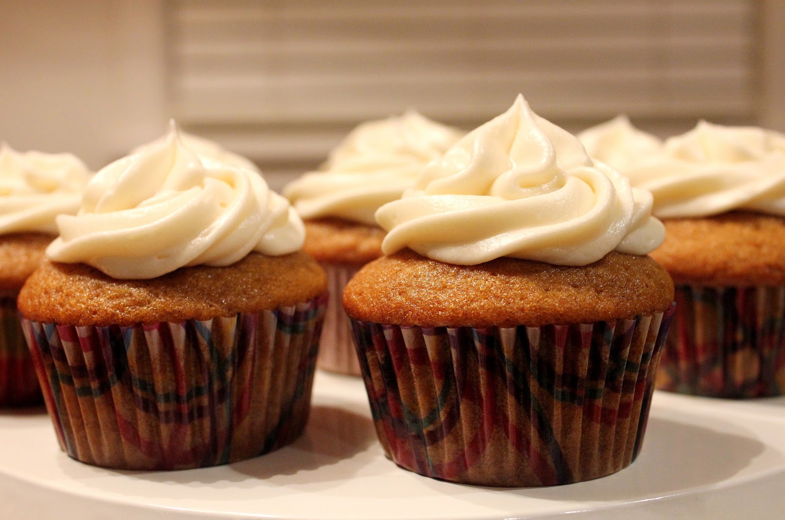Pumpkin Cupcakes With Maple Frosting Pumpkin Cupcakes With Maple Frosting