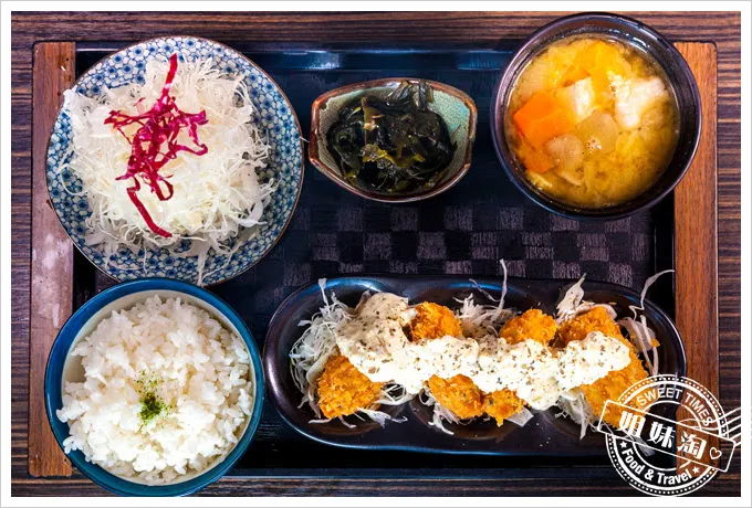 咕嚕咕嚕家炸牡蠣定食